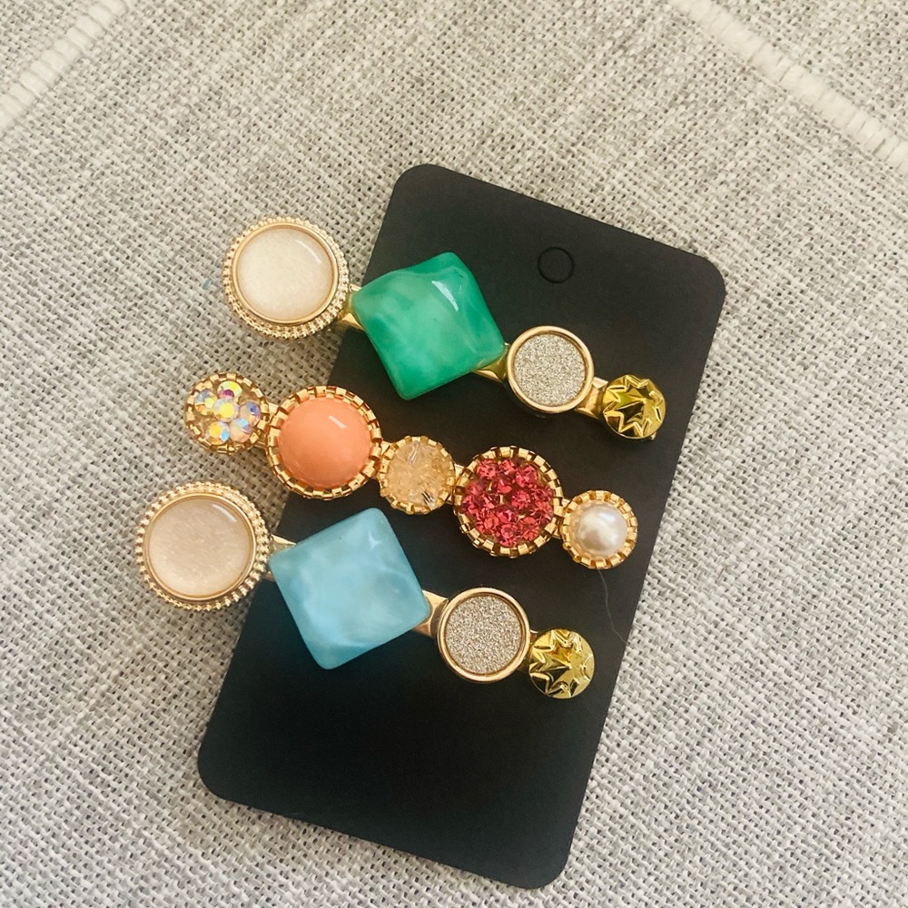 Stylish hair clips